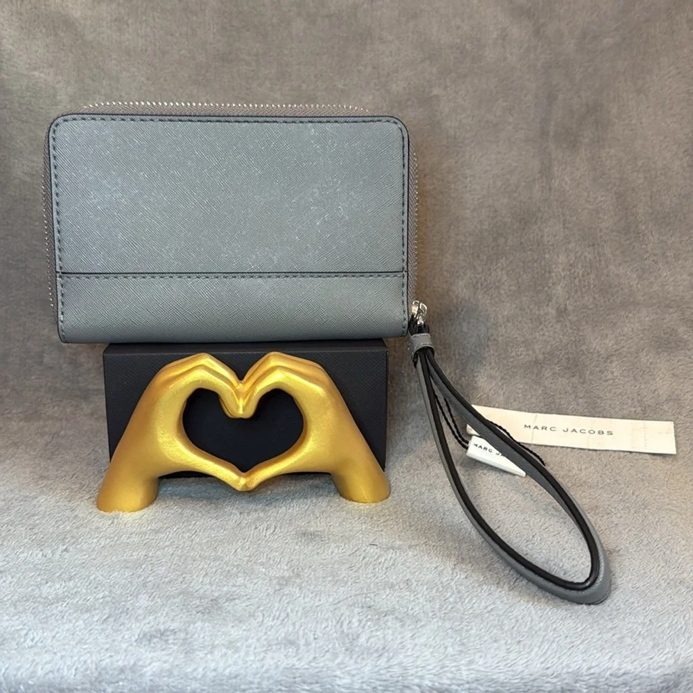 Marc Jacobs 🩶marc jacobs🩶grey